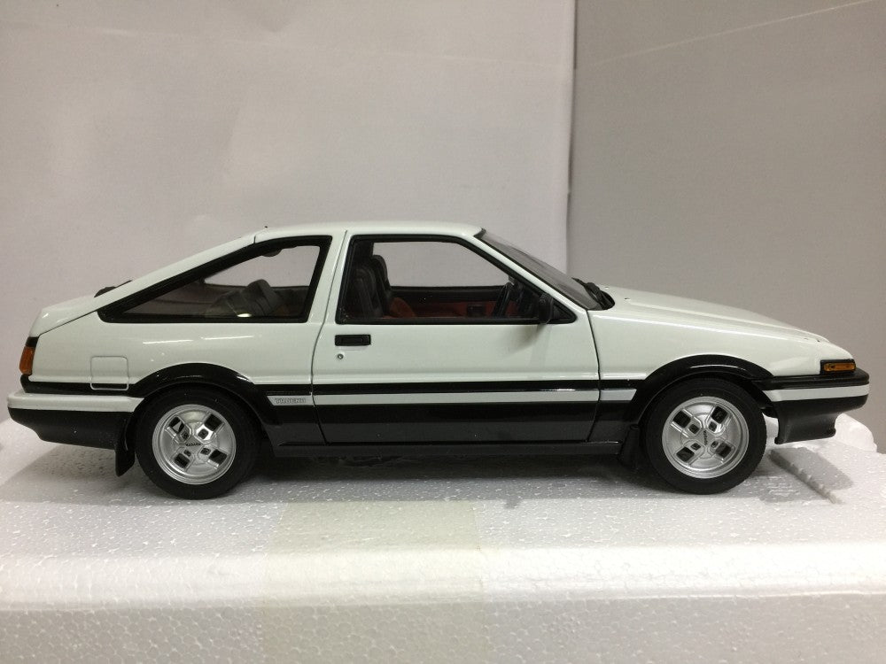 AUTOART 1/18 TOYOTA SPRINTER TRUENO GT APEX AE86 WHITE (78791