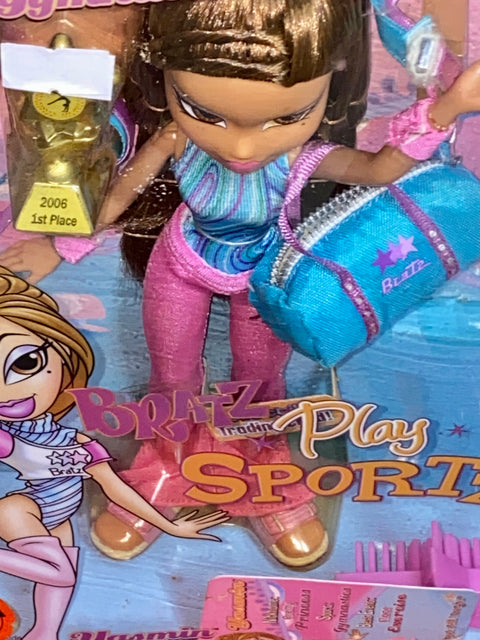 C1205 MGA 31316 BRATZ PLAY SPORTZ COLLECTION GYMNASTICS # YASMIN DOLL