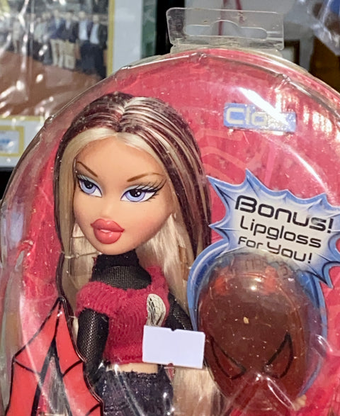C1205 MGA 35091 BRATZ SPIDER-MAN 3 MARVEL SUPER HERO STYLE # CLOE DOLL