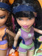 C1205 MGA 32570 BRATZ PLAY SPORTZ COLLECTION SPORTZ TEAMZ BASKETBALL 2-IN-1 TEAM PRETTY PRINCESSEZ VS TEAM ANGEL WINGZ #7 YASMIN #9 JADE DOLLS DR. TOY WINNER BEST VACATION CHILDREN'S PRODUCTS