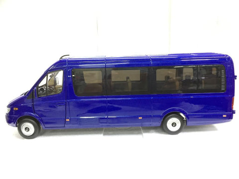 LONG RIVER 長江 1/24 GLORY 奕胜純電動商務車 (PIU150)