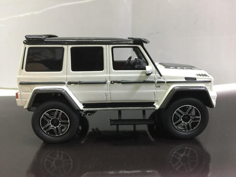 MINICHAMPS 1/43 BRABUS 500 4x4 2016 White (437 032462) (13837) (PIU130)