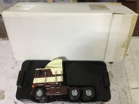 MATCHBOX 1/58 FREIGHTLINER 福萊納 北美重型貨運第一卡車 (BUY)