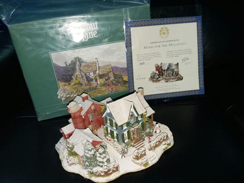 LILLIPUT LANE HOME FOR THE HOLIDAYS 人手雕刻 及上色 建築物雕塑 陶藝品