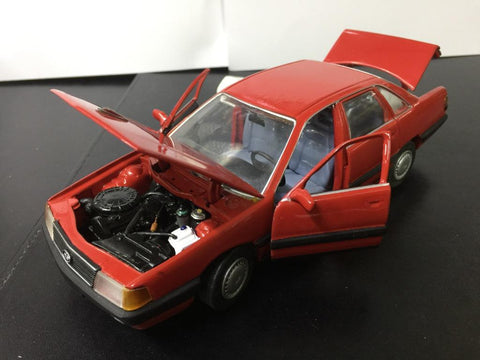 中國一汽 1/24 紅旗 CA7220 轎車 (BUY)