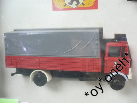 BUSCH 1/87 BERLIN FIRE DEPARTMENT SET (49924) (BUY)