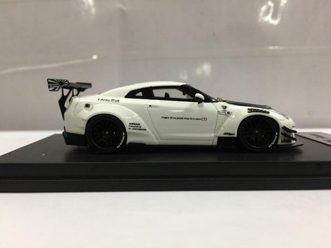 LIBERTY WALK 1/64 Nissan GTR White (IP640002GTR) (C1123-140B)