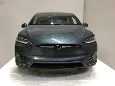 TESLA MODEL X P100D 1/18 (25727) (PA0)