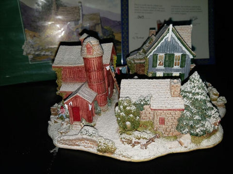 LILLIPUT LANE HOME FOR THE HOLIDAYS 人手雕刻 及上色 建築物雕塑 陶藝品