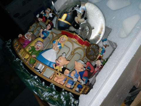 DISNEY MICKEY MOUSE 75TH ANNIVERSARY STEAMBOAT WILLIE MUSICAL SNOWGLOBE 音樂水晶球