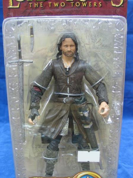 TOY BIZ 魔戒 雙城奇謀 亞拉岡 LORD OF THE RINGS TWO TOWERS BATTLE ACTION ARAGORN WITH SWORD ATTACK ACTION (LOTR-81568) 1132756240