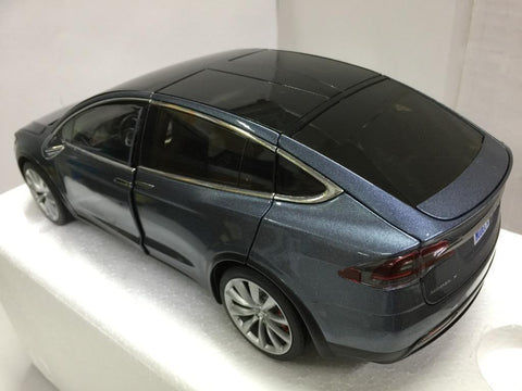 TESLA MODEL X P100D 1/18 (25727) (PA0)