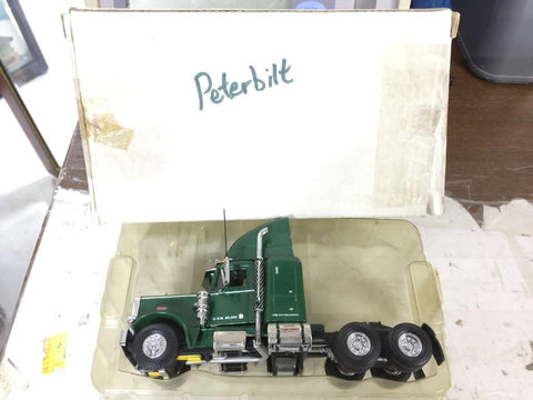 MATCHBOX 1/58 PETERBILT 359 彼得比爾特 肌肉卡車 美式長頭卡車 (BUY)