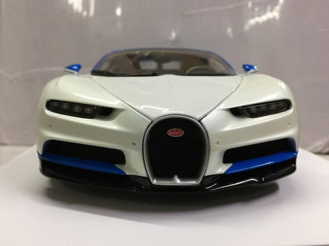 GT AUTOS 1/18 BUGATTI CHIRON 2016 BLUE / WHITE (11010MB) (70563) (PA0)