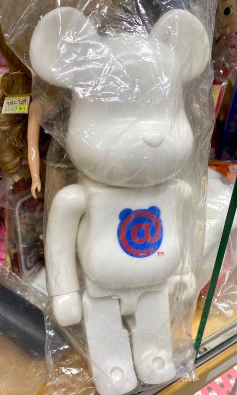 hold----MEDICOM BEARBRICK 400% HAVE A BEARY CHRISTMAS ACTION CITY HEEREN 2002