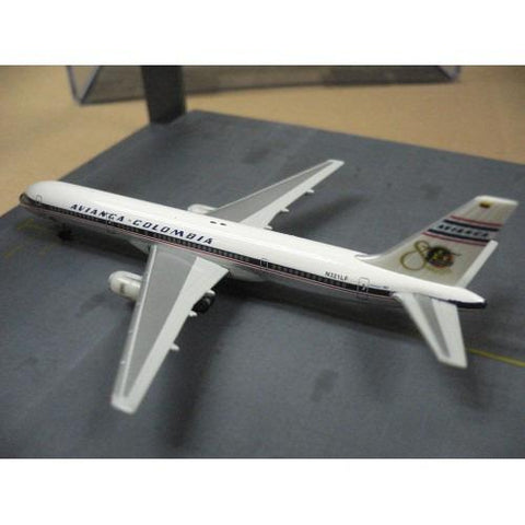 HERPA 1/500 AVIANCA "80 Anos" BOEING 757-200 (510103) (PIU10)