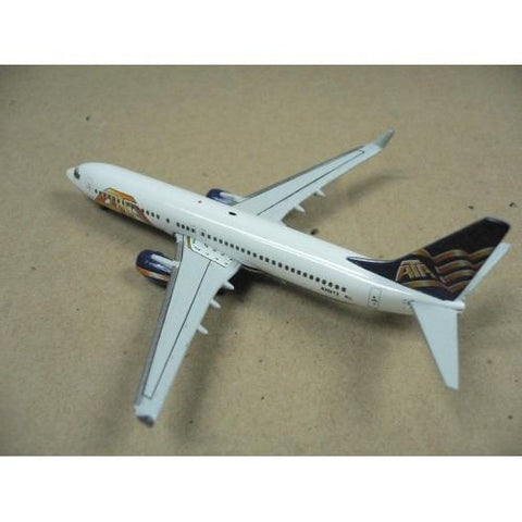GEMINI JETS 1/400 ATA BOEING 737-800 N301TZ GJATA250 (70250) (PIU10)