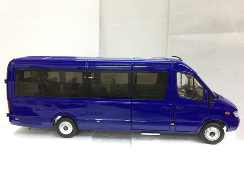LONG RIVER 長江 1/24 GLORY 奕胜純電動商務車 (PIU150)