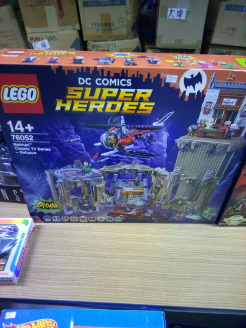 Lego76052 DC comics super heroes batman classic tv series batavea