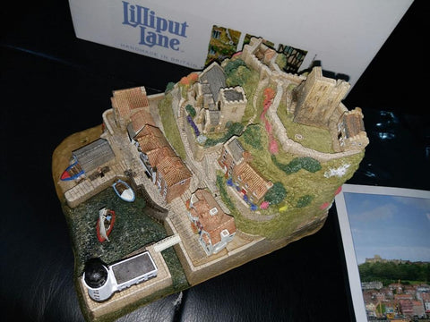 LILLIPUT LANE SCARBOROUGH HARBOUR 人手雕刻 及上色 建築物雕塑 陶藝品