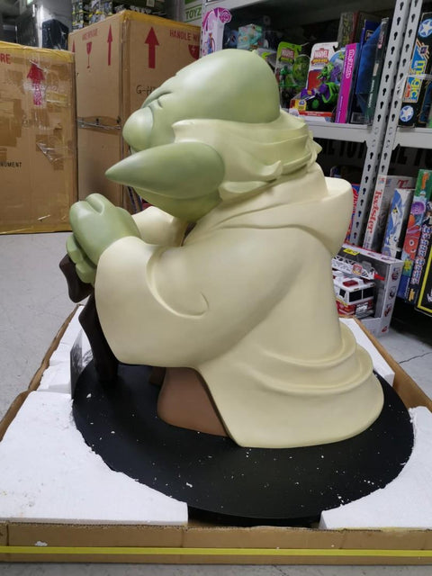 LIFE SIZE 1:1 CLONE WARS STAR WRAS YODA STATUE 1/1  LIFESIZE gentle giant