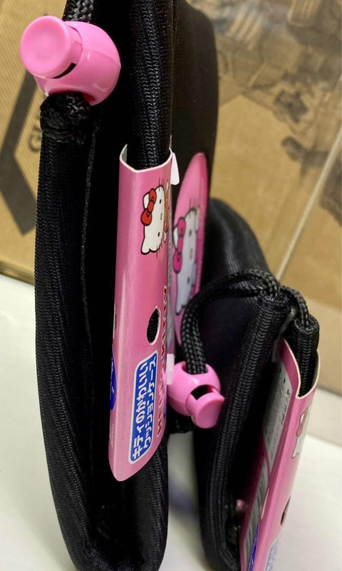 2003 SANRIO HELLO KITTY CUSHION CASE SOFT CARRY CASE FOR EYEGLASSES PHONES VIDEOS CAMERA 相機 眼鏡 電話 保護套 SET (鄺T684)