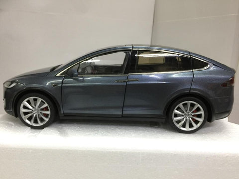 TESLA MODEL X P100D 1/18 (25727) (PA0)