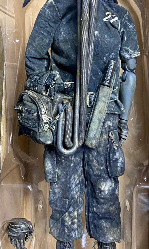 3A THREEA WORLD WAR ROBOT WWR N.O.M 27 DISCIPLE TWENTY-SEVEN DRITTE ASHLEY WOOD FIGURE (C1005-79) nom