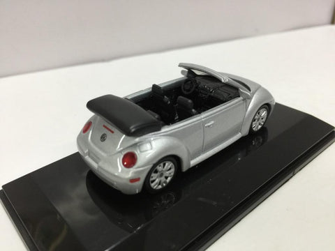 AUTOART 1/64 VW NEW BEETLE CABRIOLET 2002 REFLEX SILVER METALLIC (20321) (C1123-136B)