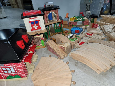 Thomas wooden wood  railway building track set