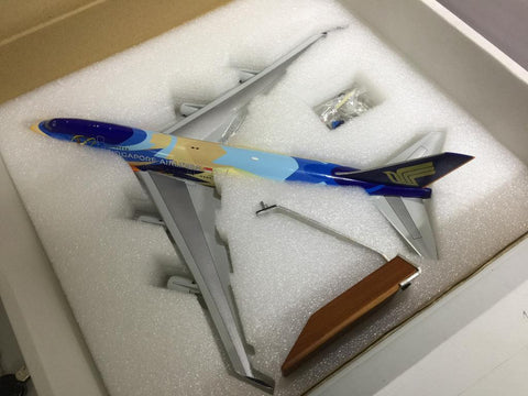 JC WINGS 1/200 SINGAPORE AIRLINES TROPICAL BOEING 747-400 9V-SPL (BBOX2523) (C1081-8)