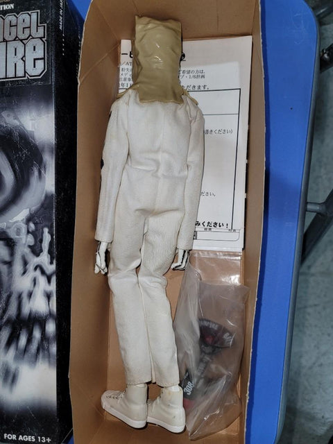 Medicom Atom-ace vampire balzac 1/6 action figure white 斷手斷腳斷肢