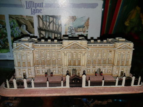LILLIPUT LANE BUCKINGHAM PALACE 人手雕刻 及上色 建築物雕塑 陶藝品 英國製造
