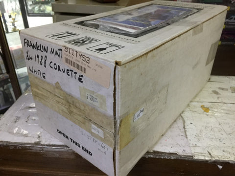 FRANKLIN MINT 1/24 1988 CORVETTE WHITE (97296) (KWA)