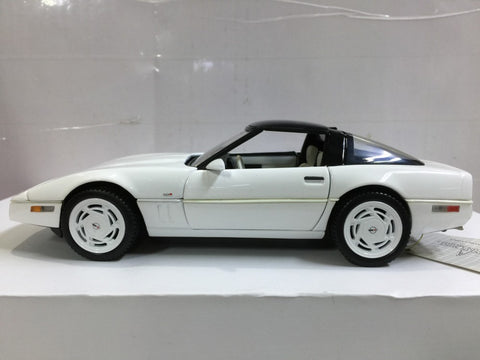 FRANKLIN MINT 1/24 1988 CORVETTE WHITE (97296) (KWA)