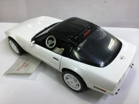 FRANKLIN MINT 1/24 1988 CORVETTE WHITE (97296) (KWA)
