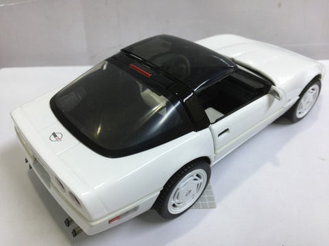 FRANKLIN MINT 1/24 1988 CORVETTE WHITE (97296) (KWA)
