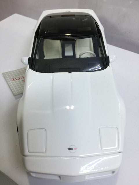 FRANKLIN MINT 1/24 1988 CORVETTE WHITE (97296) (KWA)