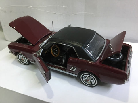 DANBURY MINT 1/24 1966 FORD MUSTANG HARDTOP COUPE (BUY)
