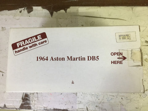 DANBURY MINT 1/24 1964 ASTON MARTIN DB5 (PIU400)