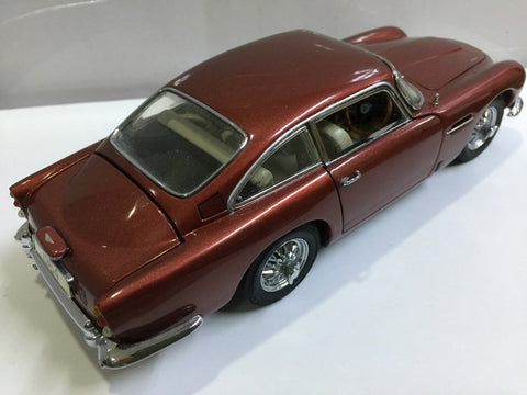 DANBURY MINT 1/24 1964 ASTON MARTIN DB5 (PIU400)