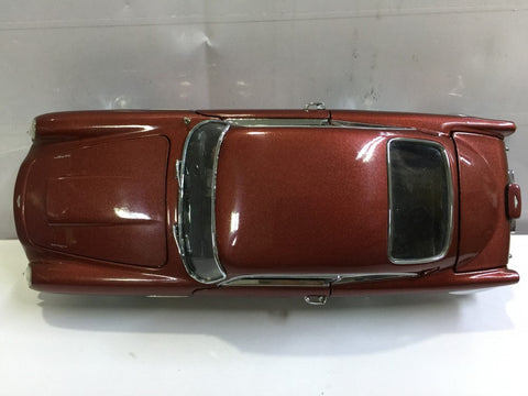 DANBURY MINT 1/24 1964 ASTON MARTIN DB5 (PIU400)