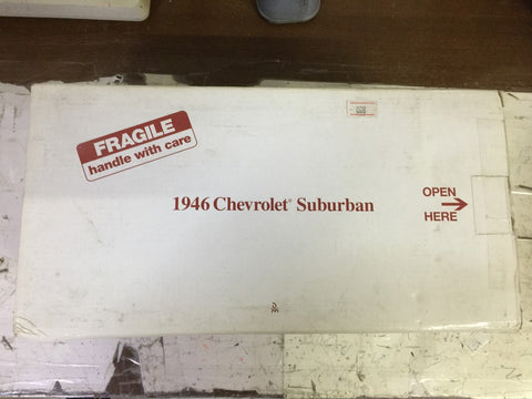 DANBURY MINT 1/24 1946 CHEVROLET SUBURBAN RED (BUY)