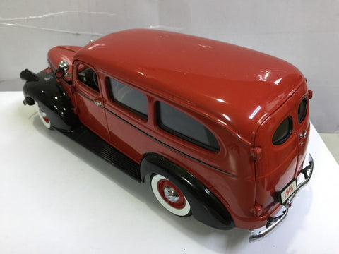 DANBURY MINT 1/24 1946 CHEVROLET SUBURBAN RED (BUY)