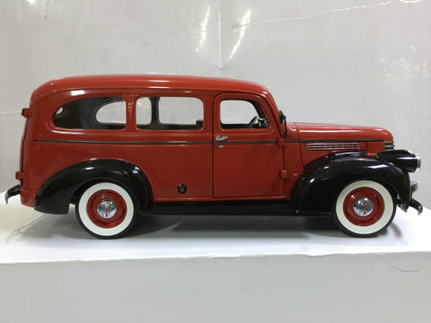 DANBURY MINT 1/24 1946 CHEVROLET SUBURBAN RED (BUY)