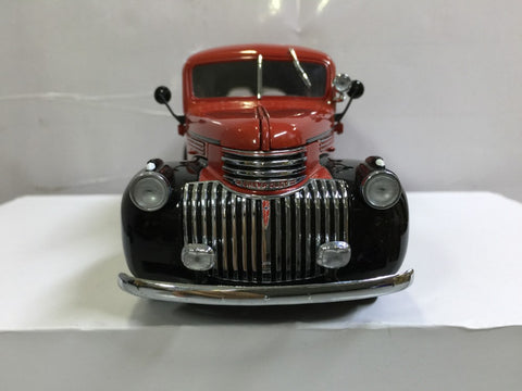 DANBURY MINT 1/24 1946 CHEVROLET SUBURBAN RED (BUY)