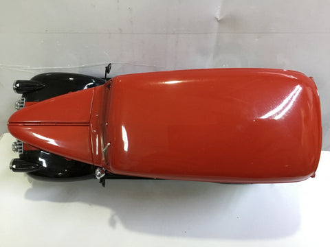 DANBURY MINT 1/24 1946 CHEVROLET SUBURBAN RED (BUY)