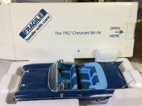 DANBURY MINT 1/24 1957 CHEVROLET BEL AIR CONVERTIBLE SPORT COUPE BLUE (BUY)