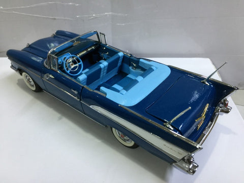 DANBURY MINT 1/24 1957 CHEVROLET BEL AIR CONVERTIBLE SPORT COUPE BLUE (BUY)