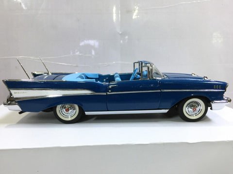 DANBURY MINT 1/24 1957 CHEVROLET BEL AIR CONVERTIBLE SPORT COUPE BLUE (BUY)